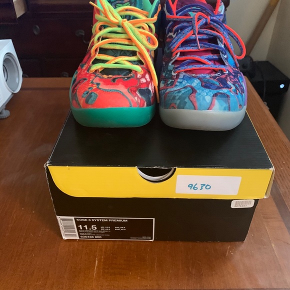 Kobe 8 System Premium 'What The Kobe' - Picture 4 of 5